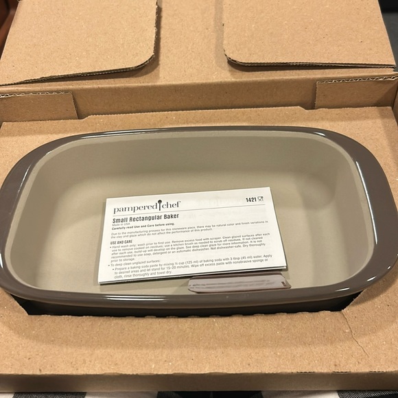 Pampered Chef rectangle Stoneware Baker 6x9 1421 - Picture 1 of 5